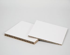 紙管原紙製強化段ボール(表面白)